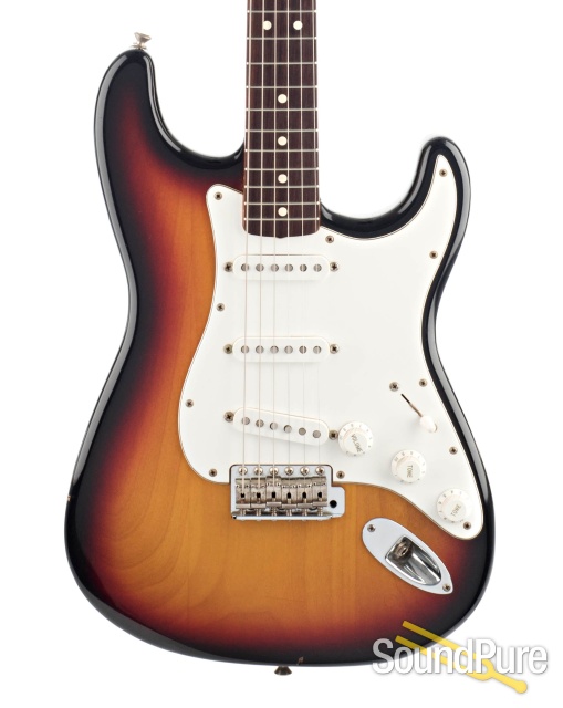 Fender 62' Reissue Sunburst Stratocaster #V069897 - Used — image 1