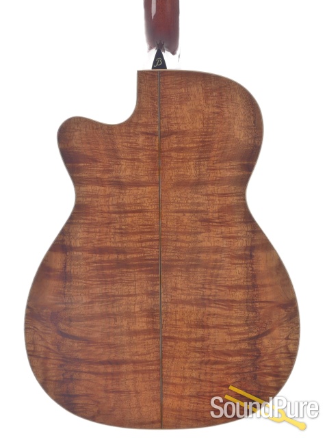 Beneteau Cedar/Figured Koa OM Cutaway Acoustic #041200 -Used — image 9