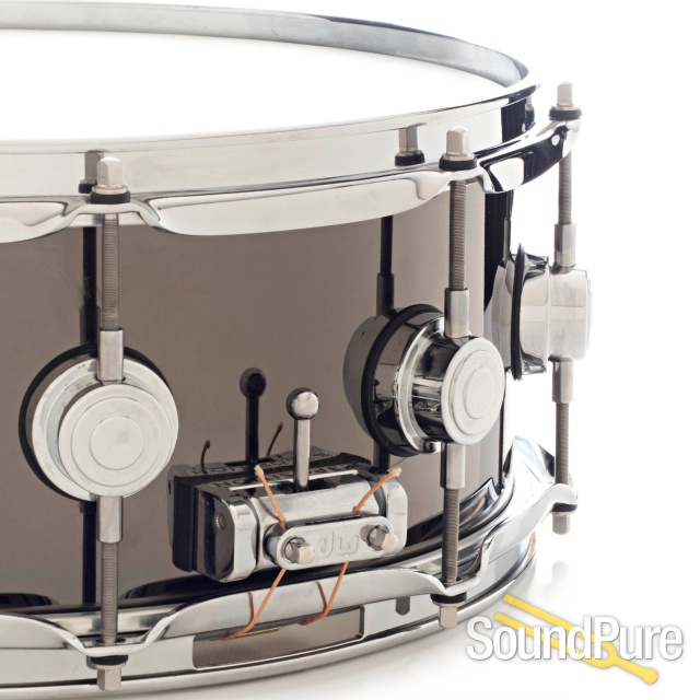 DW 5.5x14 Collectors Black Nickel over Brass Snare Drum — image 4