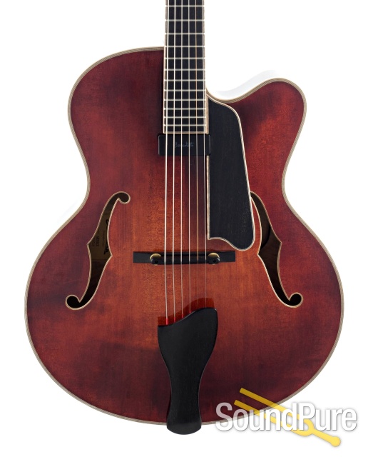 Eastman AR910CE 17" Archtop Guitar #15850538 - Used — image 1