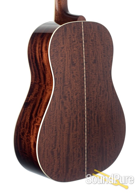 Bourgeois Banjo Killer AT Bearclaw Sitka/Mahogany #8961 — image 2
