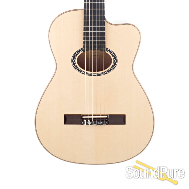 Eastman Cabaret-JB Nylon String Archtop #M2006923 — image 1