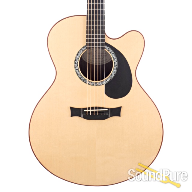 Buscarino Carved Back Flat-Top Acoustic #SBU592105 - Used — image 1