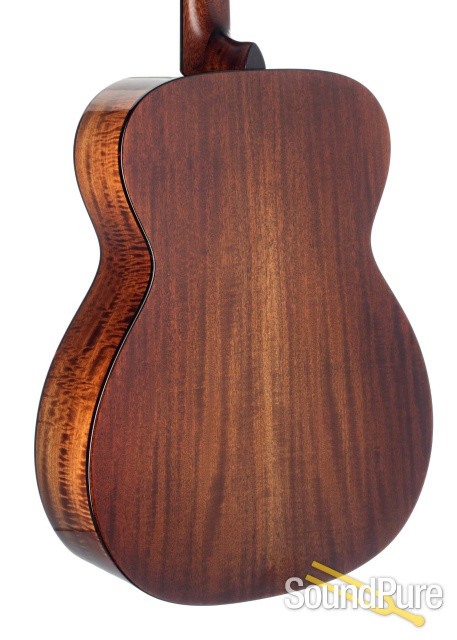 Eastman E6OM Sitka/Mahogany Acoustic Guitar #M2010470 — image 2