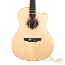 Goodall MGCC Engelmann/Curly Maple Grand Concert #946 - Used Goodall MGCC Engelmann/Curly Maple Grand Concert #946 - Used