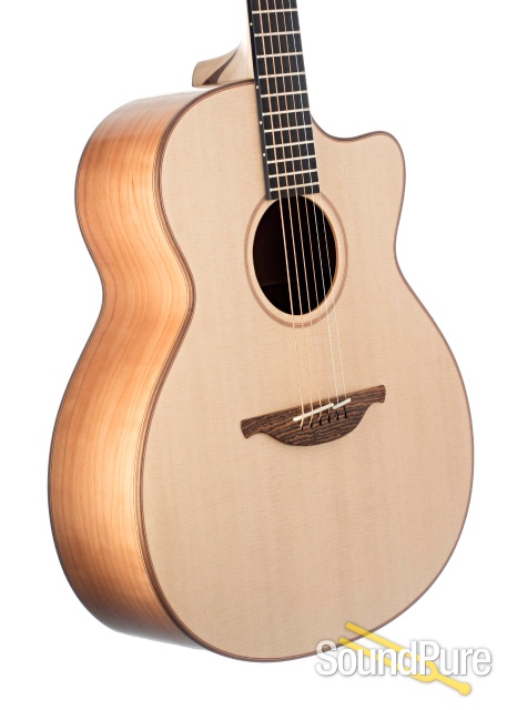 Lowden Jon Gomm Signature Acoustic Guitar #24088 — image 3