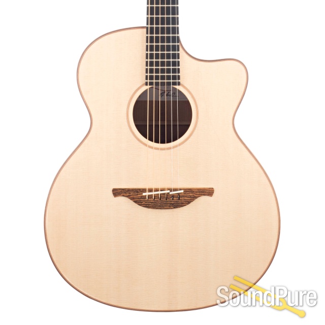 Lowden Jon Gomm Signature Acoustic Guitar #24088 — image 1