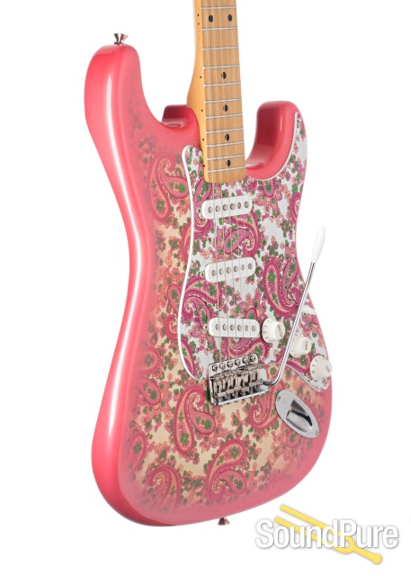Fender CIJ Pink Paisley Stratocaster #P094321 - Used — image 3