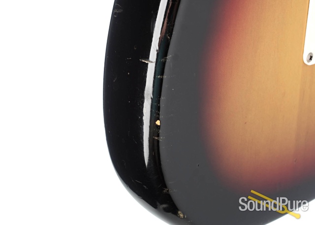 Fender 1976 Stratocaster Sunburst Electric Guitar #554633 — image 2
