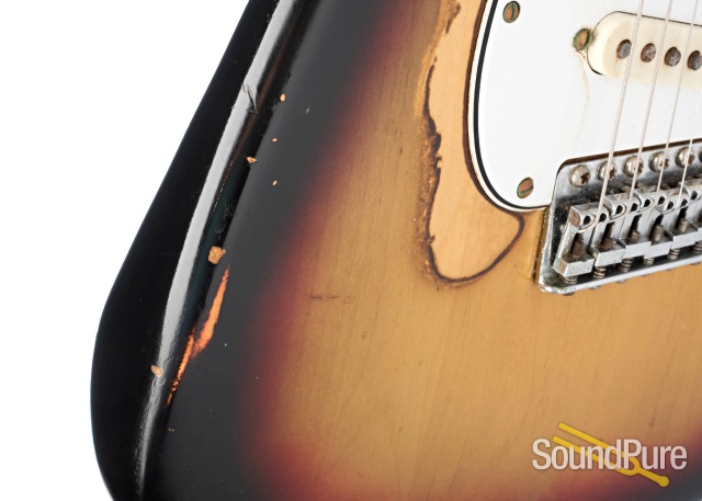 Fender 1976 Stratocaster Sunburst Electric Guitar #554633 — image 4