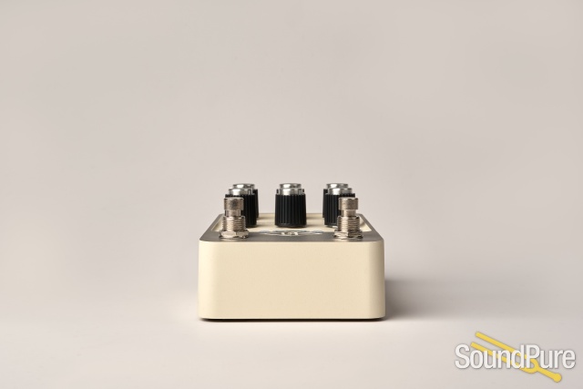 Universal Audio UAFX Astra Modulation Machine — image 2