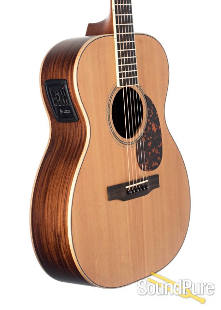 Larrivee OM-03 Sitka/Rosewood Acoustic Guitar #112243 - Used — image 3