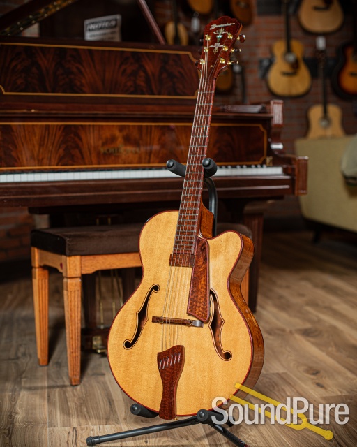 Buscarino 25th Anniversary Virtuoso Archtop Guitar - Used — image 11