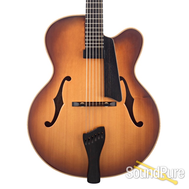 Buscarino Artisan 17" Archtop Guitar #B0641397 - Used — image 1