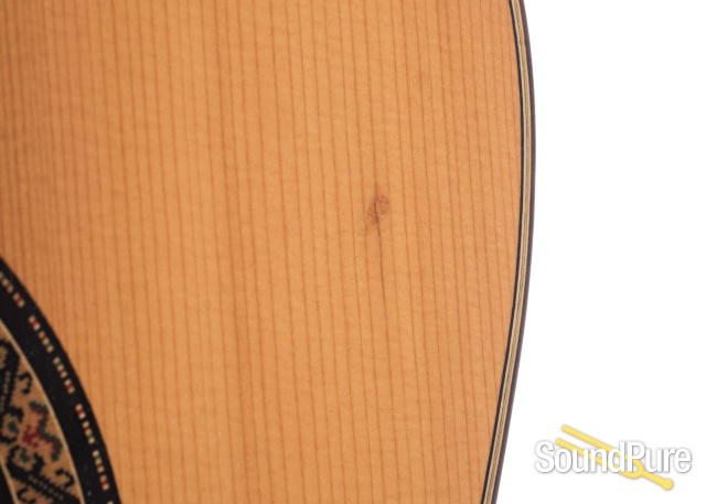 Amalio Burguet Model 2A Spruce/IRW Nylon #0484 - Used — image 2