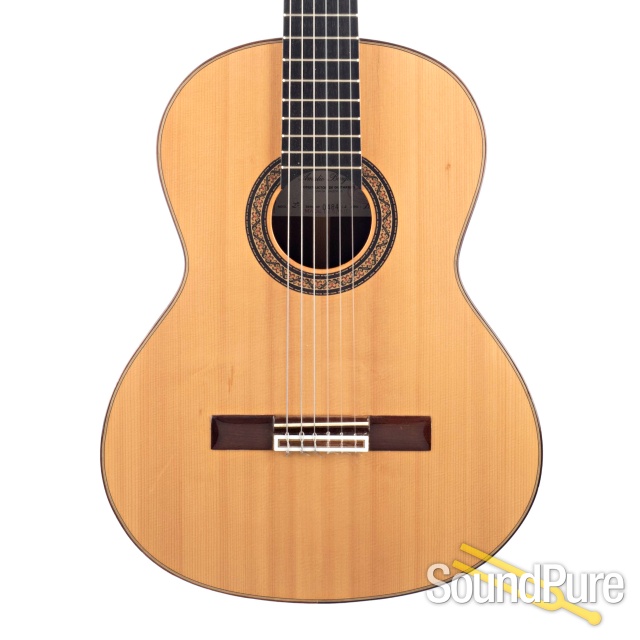 Amalio Burguet Model 2A Spruce/IRW Nylon #0484 - Used — image 1