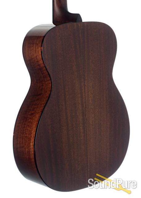Eastman E6OM-TC Sitka/Mahogany Acoustic Guitar #M2026099 — image 2