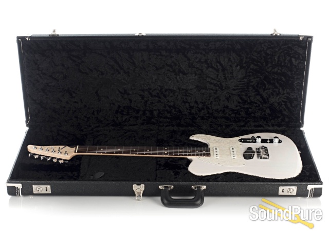Anderson T Classic Hollow Translucent White 04-11-21A — image 5