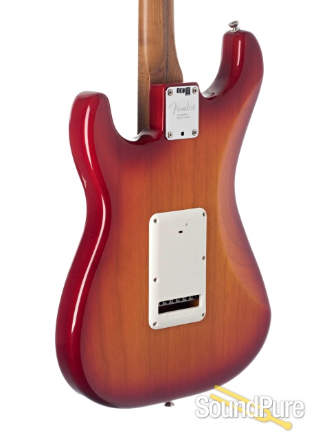 Fender American Pro Strat Aged Cherry #US19087554 - Used — image 2