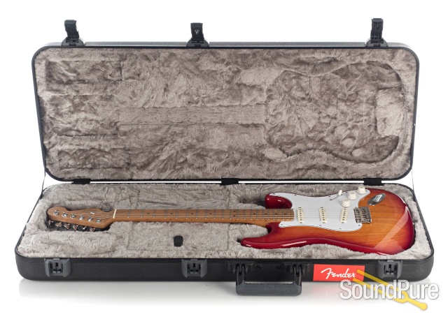 Fender American Pro Strat Aged Cherry #US19087554 - Used — image 5