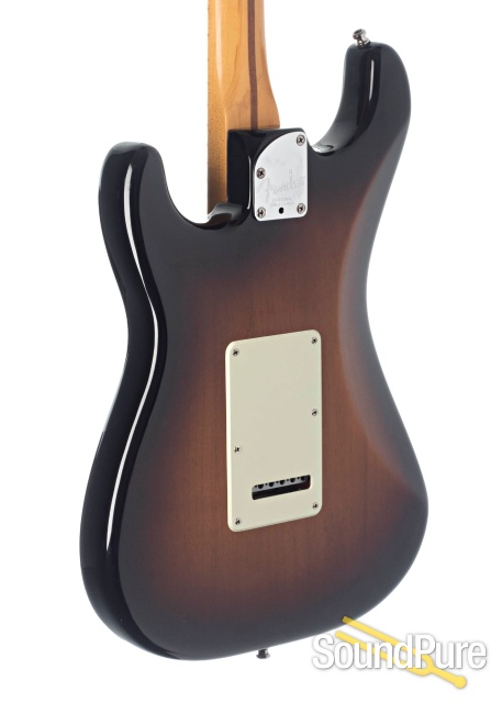 Fender Am Deluxe Strat "V-Neck" Sunburst #DZ8243903 - Used — image 2