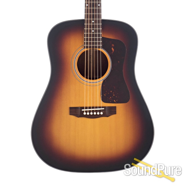 Guild D-40 Traditional Sitka/Mahogany #C182301 - Used — image 1