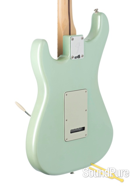 Fender Player Stratocaster Surf Pearl #MX18175534 - Used — image 2