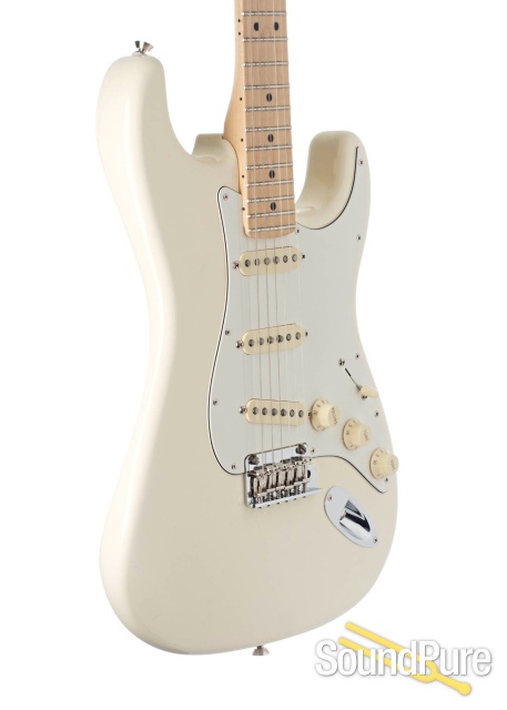 Fender American Pro Strat Olympic White #US16091652 - Used — image 3