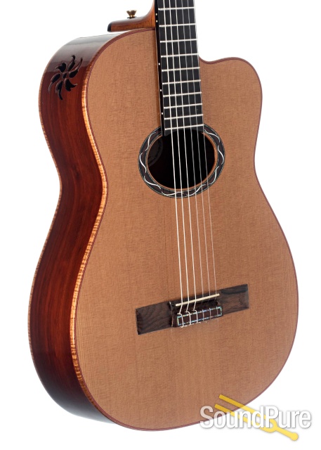 Buscarino Grand Cabaret Cedar/Padauk Nylon #J60897607 - Used — image 3