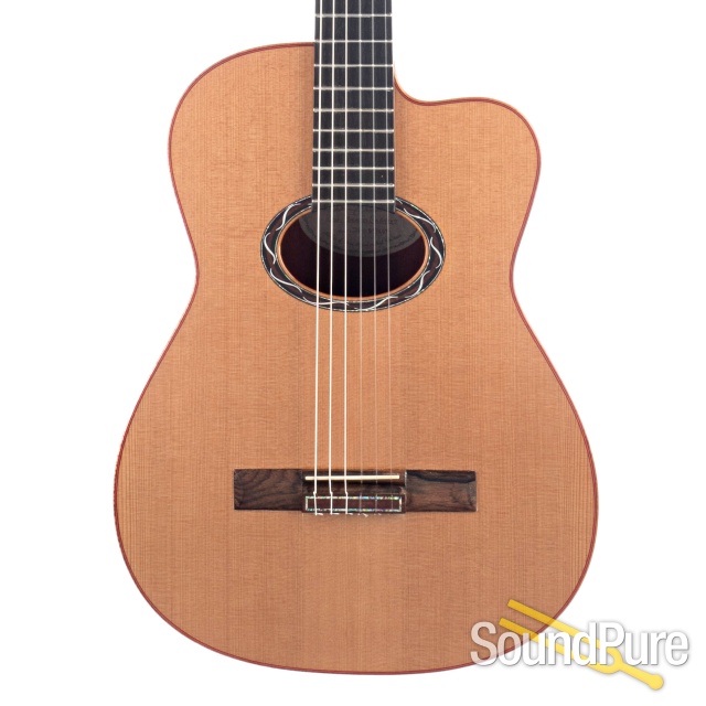 Buscarino Grand Cabaret Cedar/Padauk Nylon #J60897607 - Used — image 1