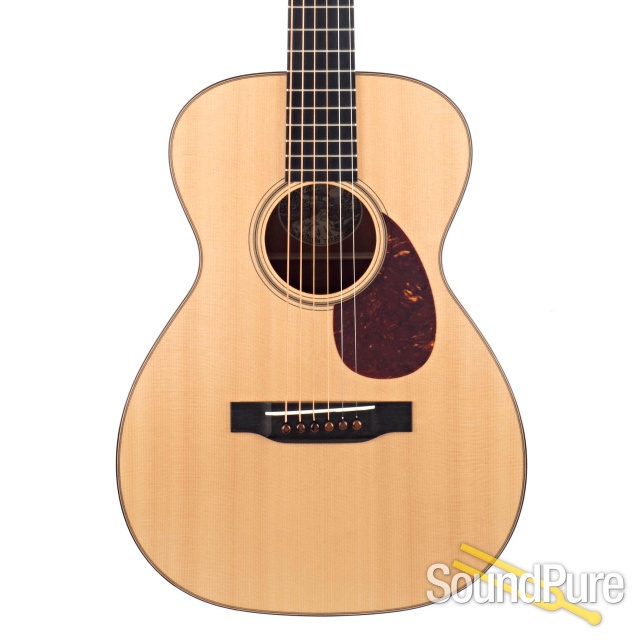 Collings 01 T Sitka/Mahogany Acoustic #28305 - Used — image 1