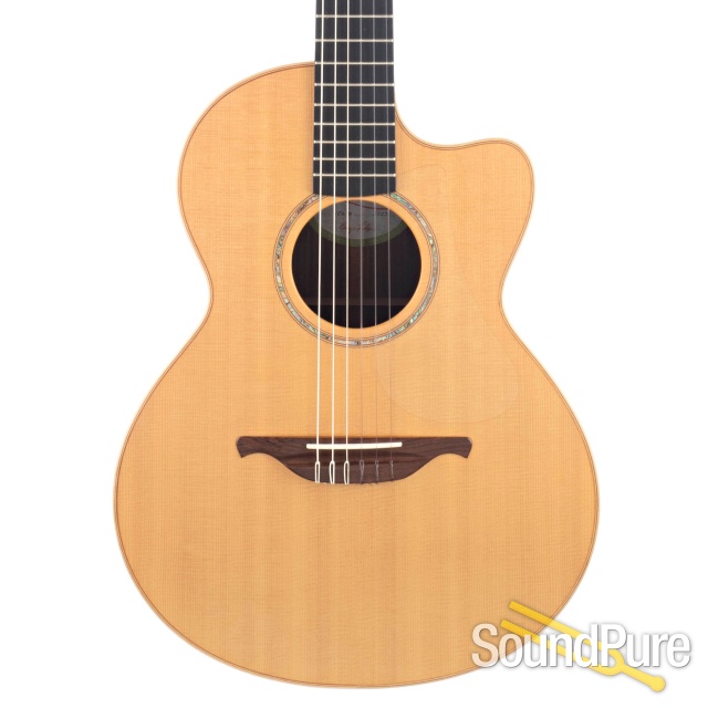 Lowden S-32J Alpine Spruce/IRW Acoustic/Nylon #12478 - Used — image 1
