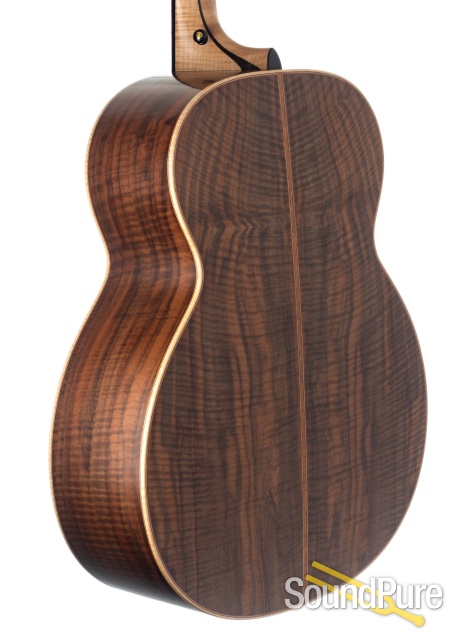 Lowden O-50 Red Cedar/Walnut Acoustic Guitar #18077 - Used — image 2