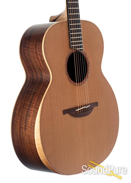 Lowden O-50 Red Cedar/Walnut Acoustic Guitar #18077 - Used — image 3