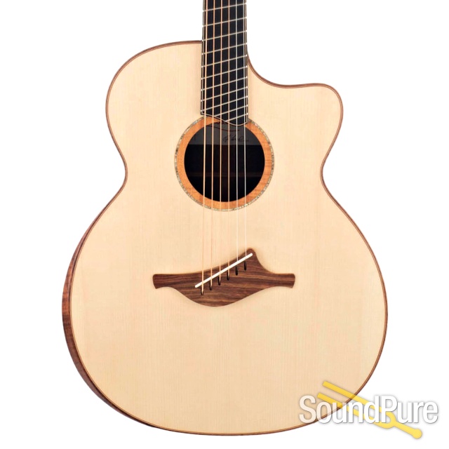 Lowden O-50 Fan Fret Adirondack/Ziricote #21958 - Used — image 1