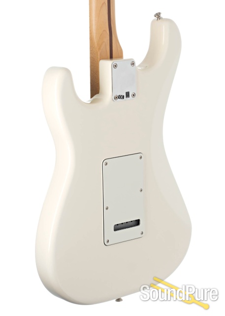 Fender Standard Strat HSS Arctic White #MX15674817 - Used — image 2