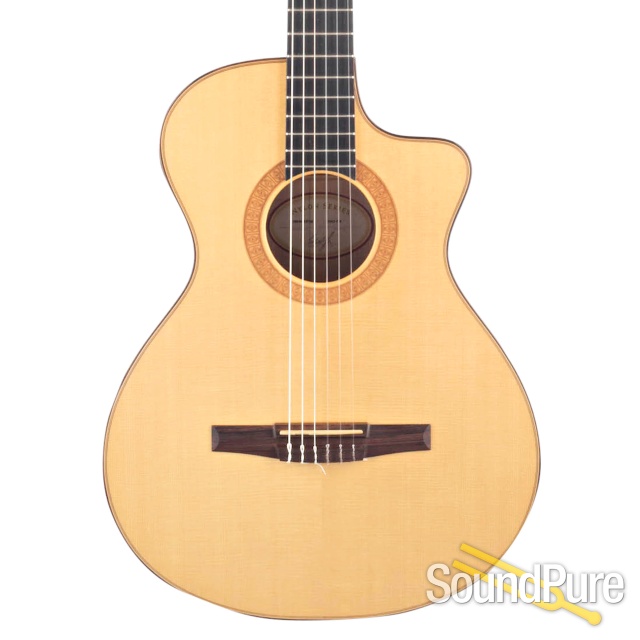 Taylor NS62ce Spruce/Maple Nylon Guitar #20030318708 - Used — image 1