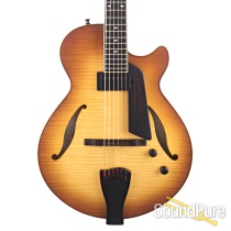 Sadowsky SS-15 Caramel Burst Archtop #A1838 - Used Sadowsky SS-15 Caramel Burst Archtop #A1838 - Used