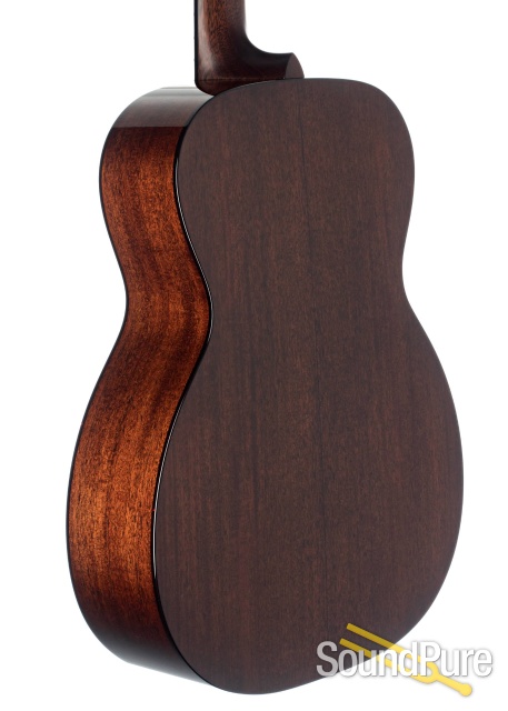 Bourgeois 000 Country Boy - HS Adirondack/Mahogany #9308 — image 2