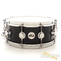 DW 5.5x14 Collectors Series Maple Snare Drum Black-Used DW 5.5x14 Collectors Series Maple Snare Drum Black-Used