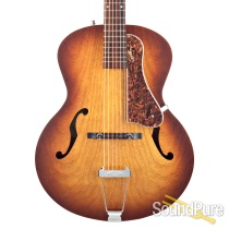 Godin 5th Ave Acoustic Archtop Cognac #031252002175 - Used Godin 5th Ave Acoustic Archtop Cognac #031252002175 - Used