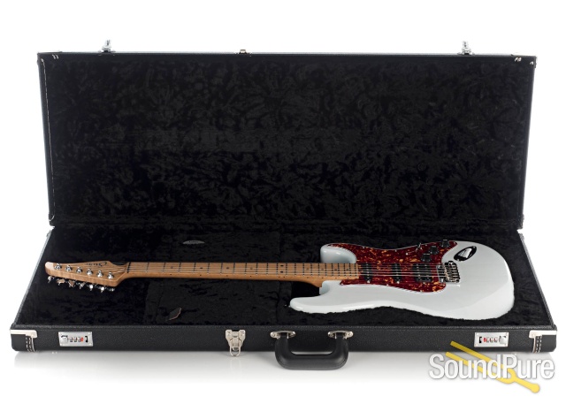 Suhr Classic S Paulownia Trans Sonic Blue #66846 — image 4