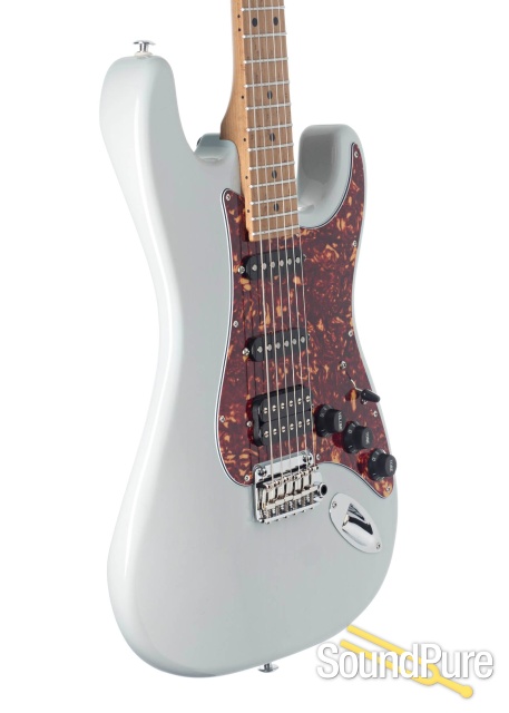 Suhr Classic S Paulownia Trans Sonic Blue #66844 — image 3