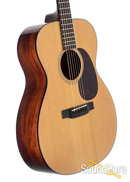Martin 000-18 Sitka/Mahogany Acoustic Guitar #1986863 - Used — image 3
