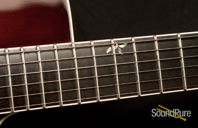 Benedetto Bravo Antique Burst Archtop Guitar S1191 - USED — image 2