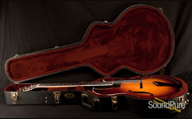 Benedetto Bravo Antique Burst Archtop Guitar S1191 - USED — image 4