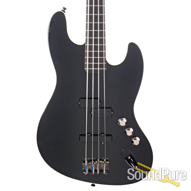 Fender Aerodyne Jazz Bass Black #JD1600805 - Used — image 1