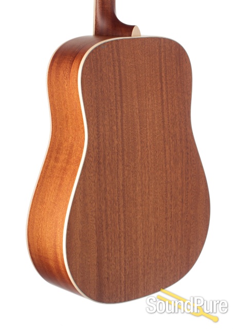 Larrivee D-40 Sitka/Mahogany Acoustic Guitar #131083 - Used — image 2