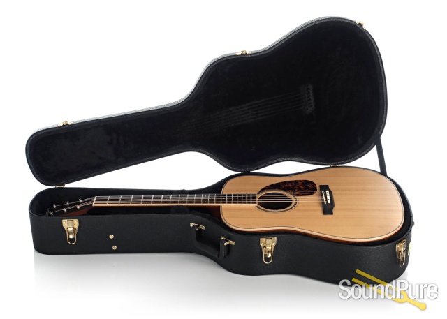 Larrivee D-40 Sitka/Mahogany Acoustic Guitar #131083 - Used — image 4