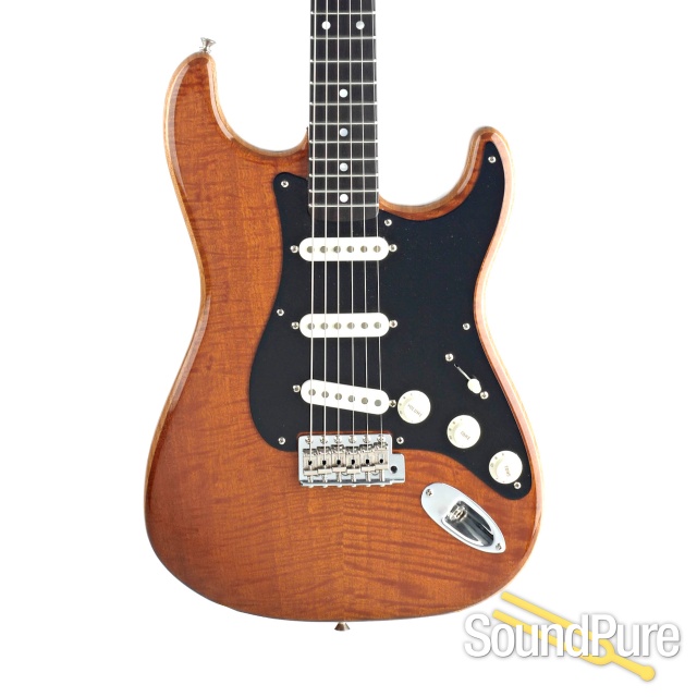 Fender CS Mahogany Stratocaster Guitar #CZ546526 - Used — image 1